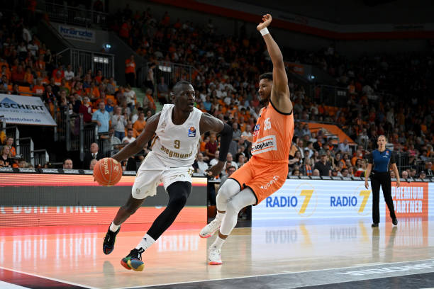 中国队再度 中国队再度